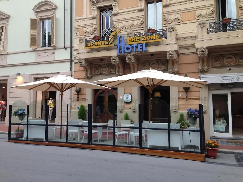 Hotel Grande Bretagne location